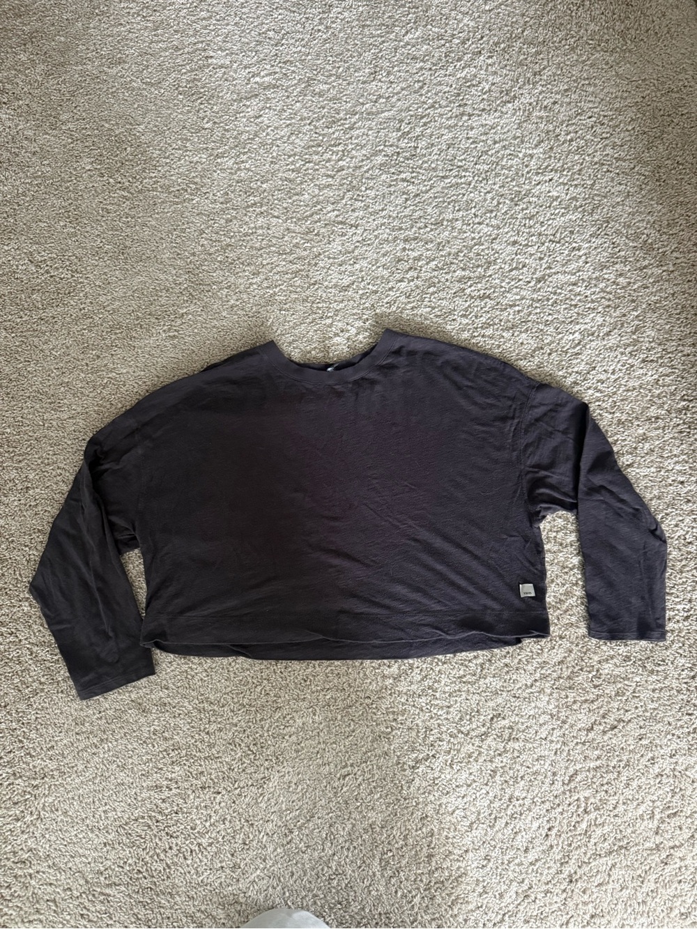 Vuori Long Sleeved Oversized Cropped Tshirt